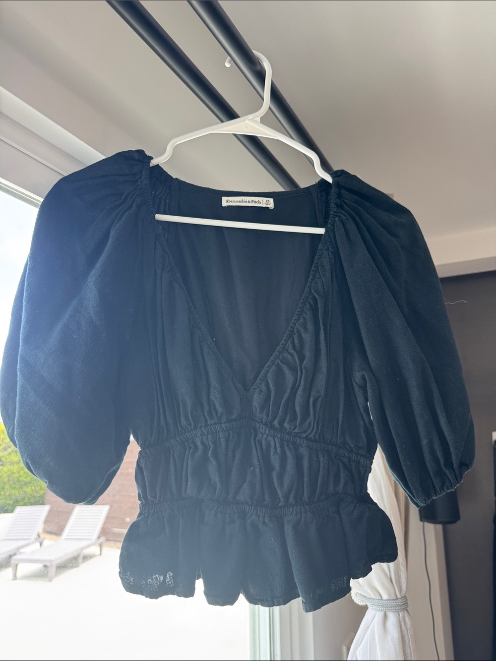 Abercrombie & Fitch Black Linen Puff-Sleeve V-Neck Peplum Blouse